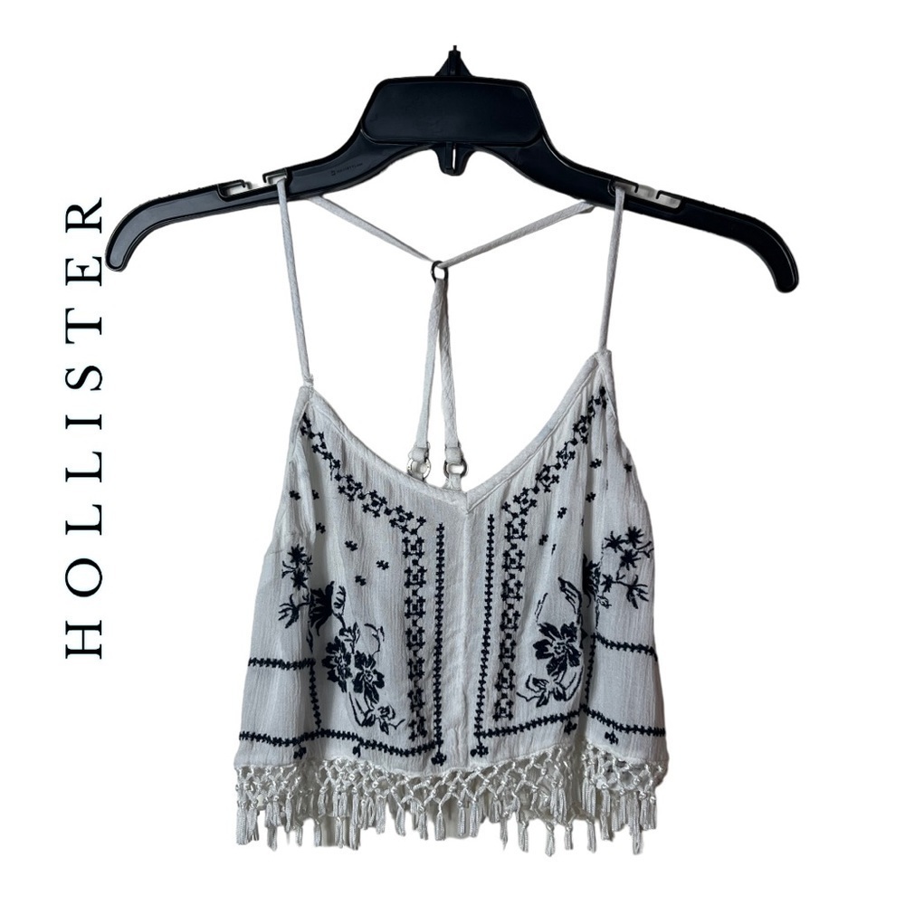 0596. HOLLISTER FRINGE CROP TOP SIZE‎ MEDIUM WHITE/NAVY BLUE EMBROIDERED
